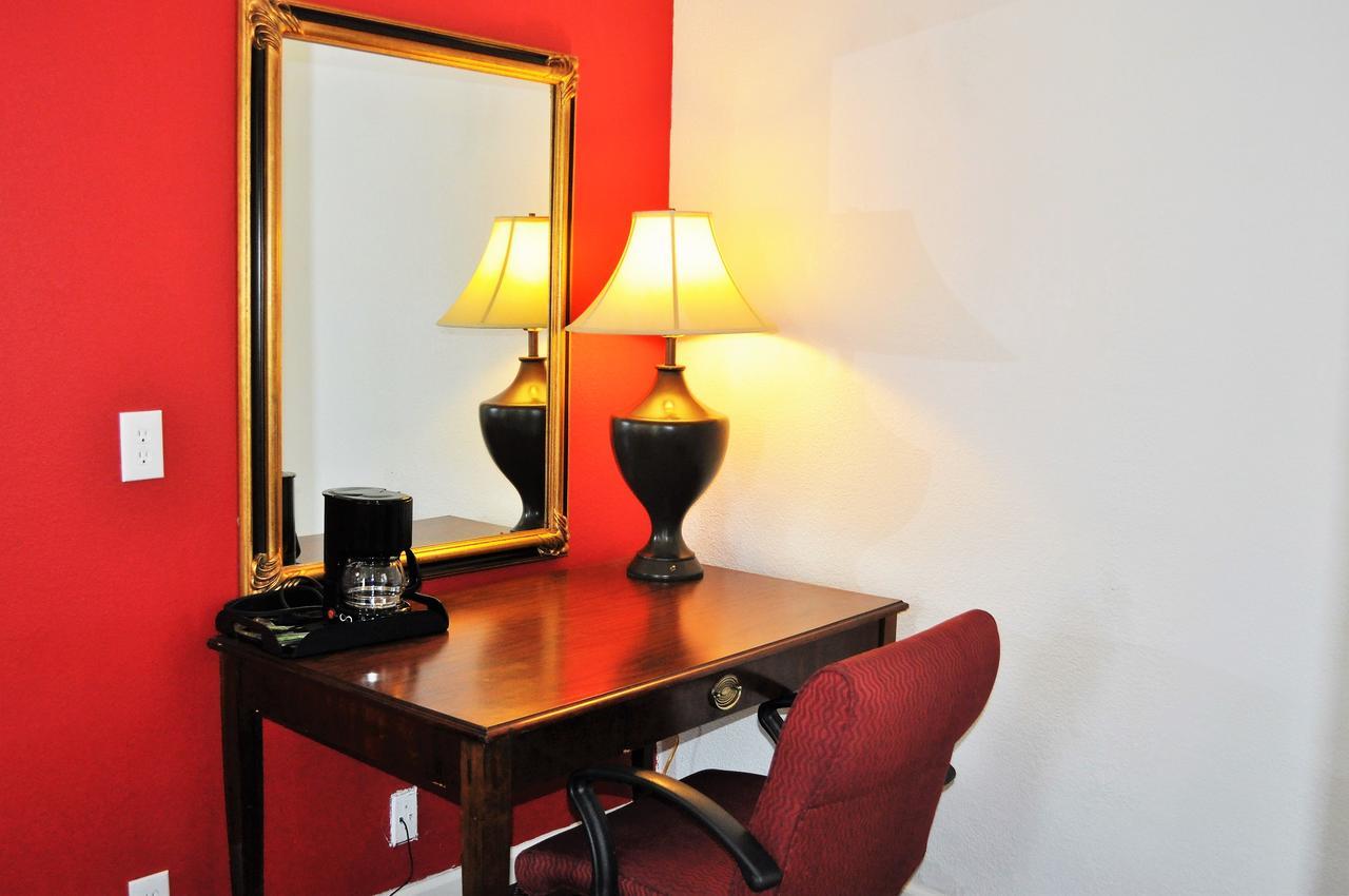 A Nights Inn Ridgecrest Extérieur photo
