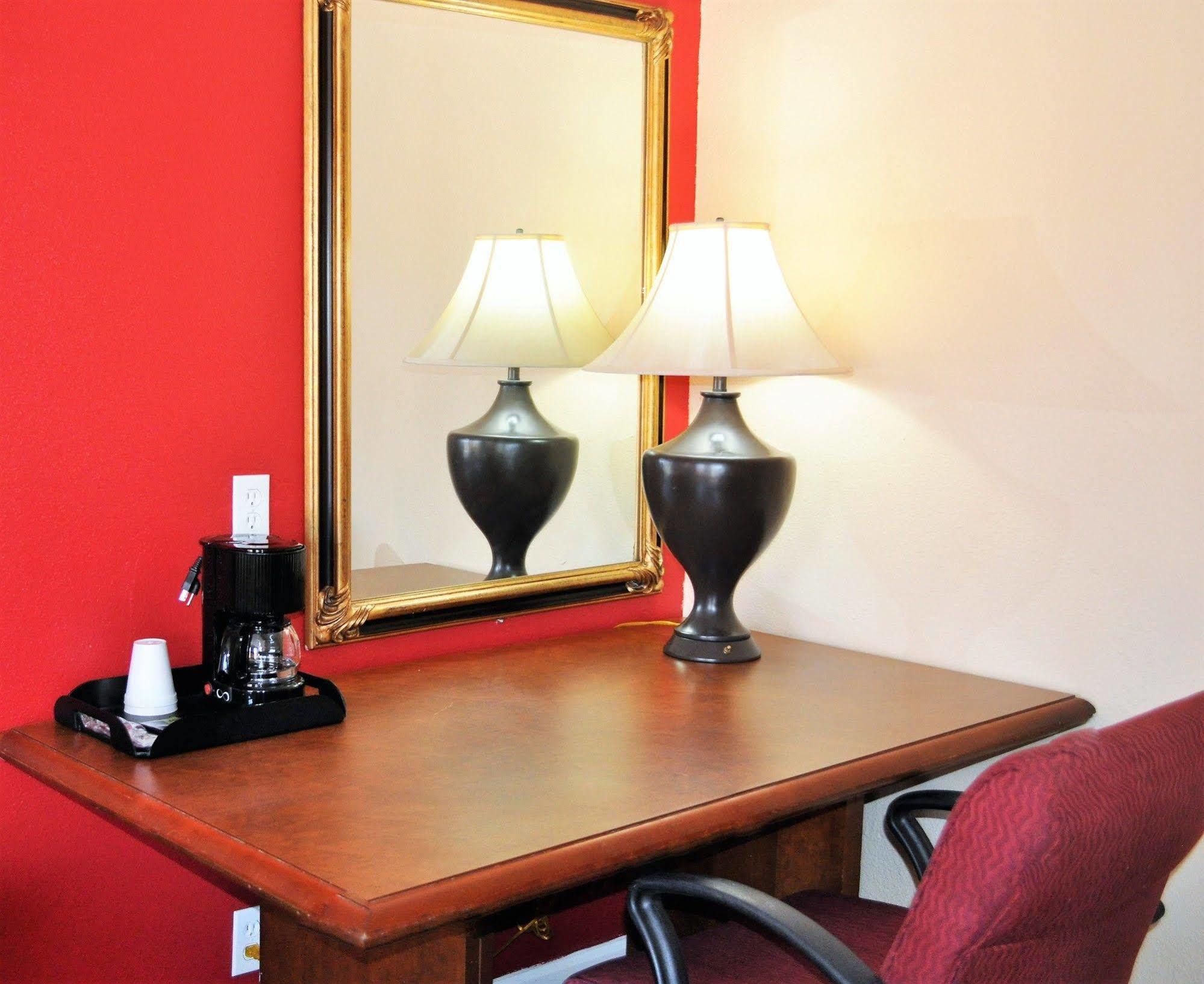 A Nights Inn Ridgecrest Extérieur photo